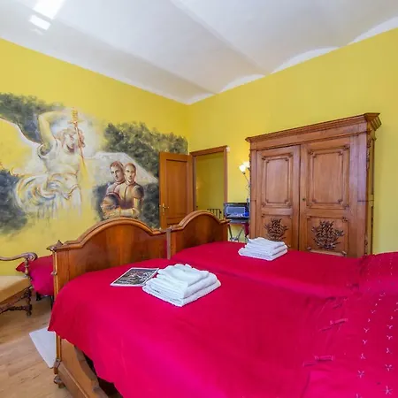 L'allogio Dei Bisnonni Apartment *